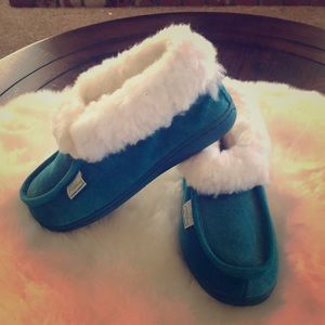 Great Northwest Clothing Co , slippers, NWT SZ 9